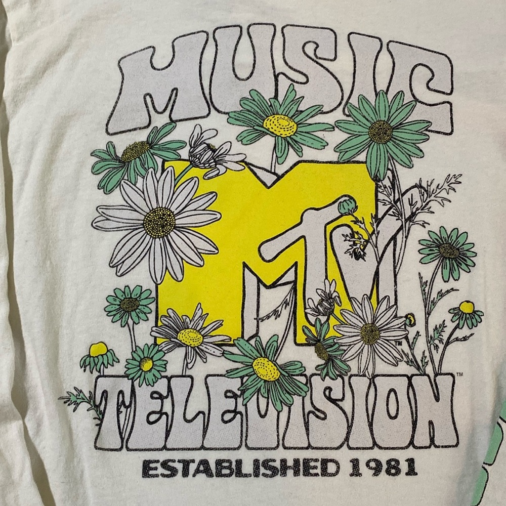 MTV floral long sleeve medium